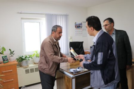 دیدار مدیر مجتمع مهندس اسدی با پرسنل پشتیبانی به مناسبت روز منابع انسانی (7)