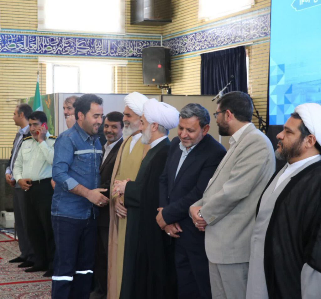 تجلیل از کارگران نمونه شرکتن آلومینای ایران به مناسبت هفته کارگر