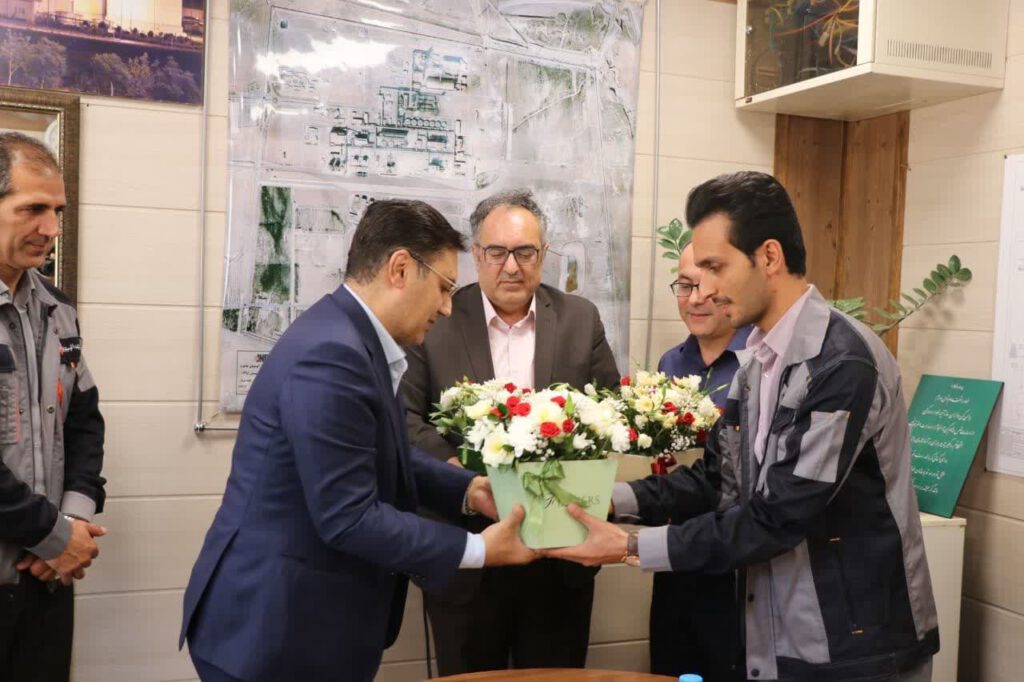 دیدار دکتر بادکوبه دکتر غیاثی به مناسبت گرامیداشت روز پزشک