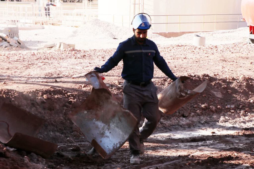 اجرای زنگ 5s و جمع آوری ضایعات واحد گل قرمز شرکت آلومینای ایران همزمان با هفته پدافند غیرعامل