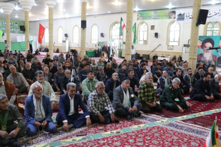 حضور پرسنل شرکت آلومینا در نماز جمعه به مناسبت روز کارگر (2)
