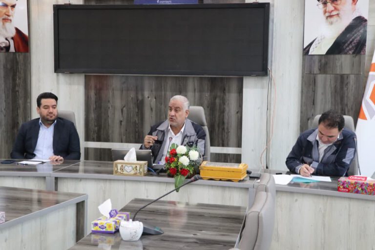 جلسه تولید شرکت آلومینای ایران (2)